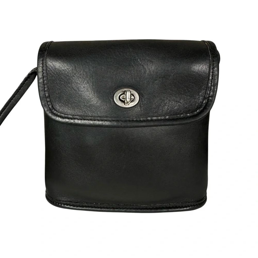 COACH Vintage #9049 Tango Flap Leather Crossbody Bag in black - Picture 8 of 16